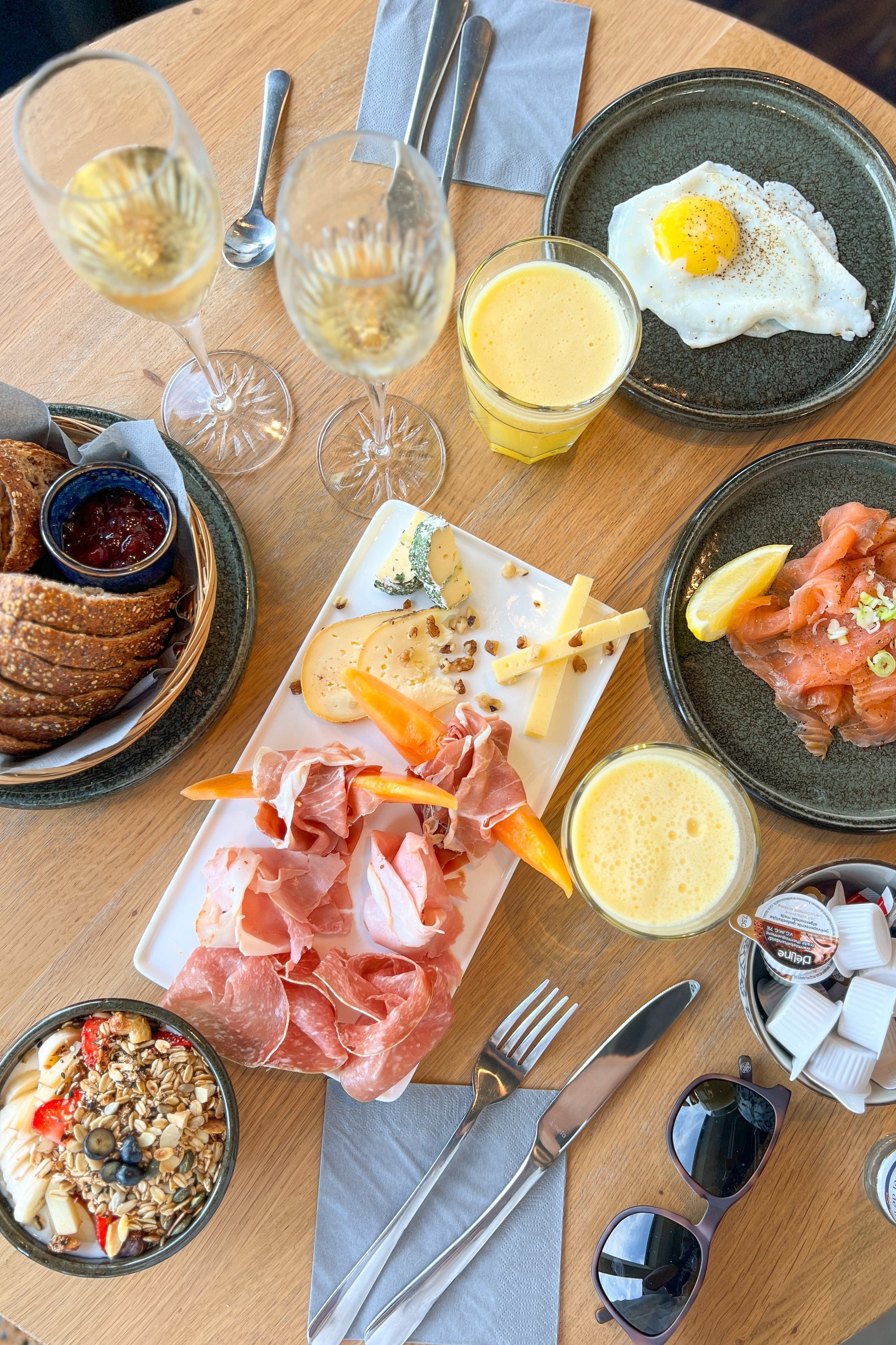 Een feestelijke brunch om samen van te genieten.